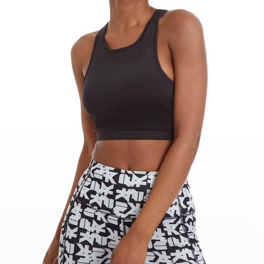 Plus size 3XL Sleek Black Sports Bra for Women